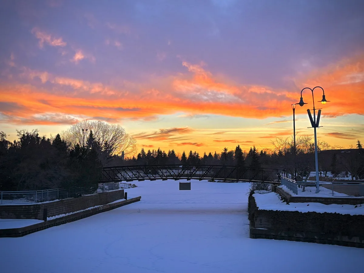 Broadmoor Lake Park in Sherwood Park at dusk
